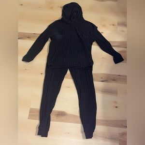 SHEIN Black Knit Apparel